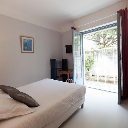 Le Pavillon Bleu Hotel Restaurant Royan Bagian luar foto